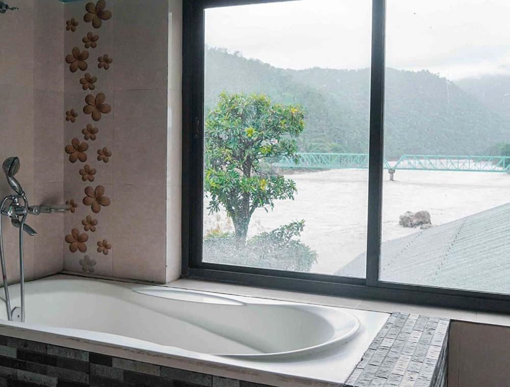 Presidency Resort Upardang Gadhi エクステリア 写真